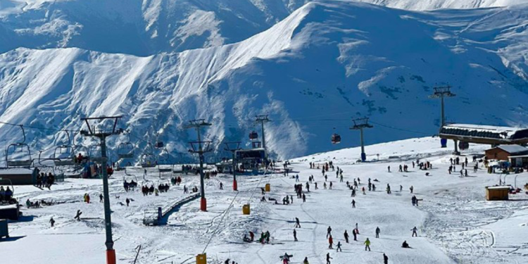 Gürcistan'da kayak merkezinde karbonmonoksit zehirlenmesi: 12 ölü