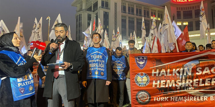 Türk Hemşireler Birliği'nin kurulması zarurettir