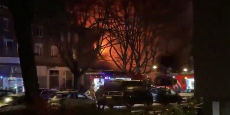 Lahey'de 3 katlı binada patlama; 3 ölü