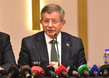 Herkese el uzatıyorum, muhalefetiyle, iktidarıyla