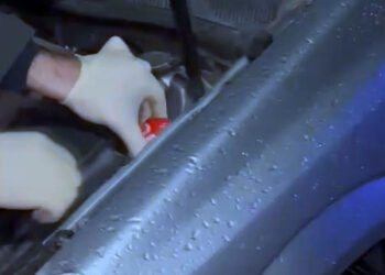 Otomobilin motor kısmında zulalanmış kokain ele geçirildi