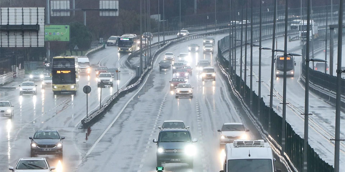 Meteoroloji Genel Müdürlüğü'nden (MGM) 16 il için sarı kodlu uyarı. Kuvvetli yağış ve kuvvetli rüzgara dikkat!