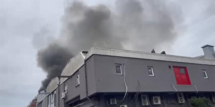 Bahçelievler'de sanayi sitesinde iş yeri yangını