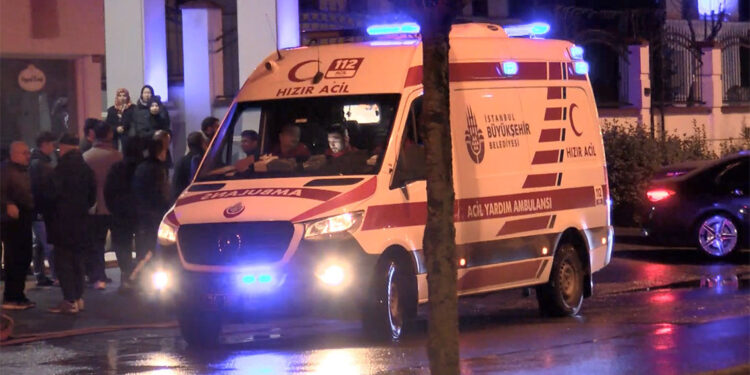 Başakşehir'de elektrikli araçta yangın