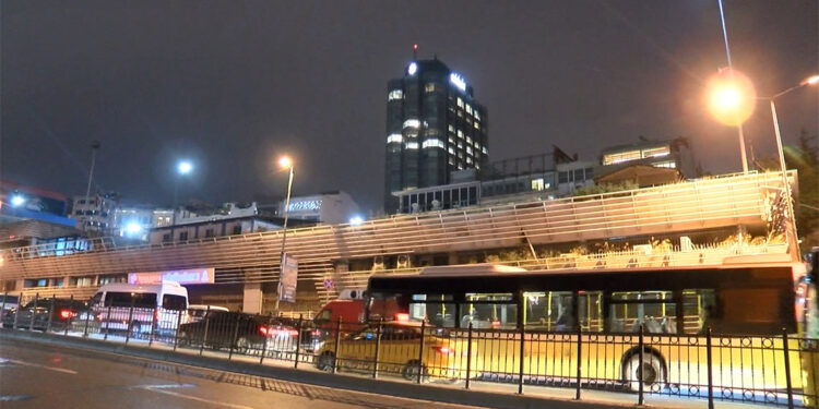 Beyoğlu'ndaki İSPARK kapatıldı