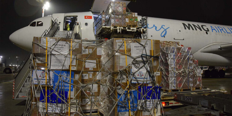 Suriye'ye gönderilen tıbbi yardım malzemeleri İstanbul'a ulaştı