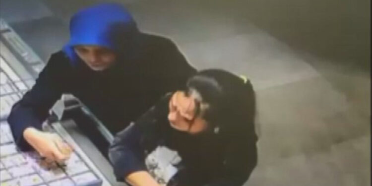 Eyüpsultan'da kuyumcudan hırsızlık yapan iki kadın tutuklandı