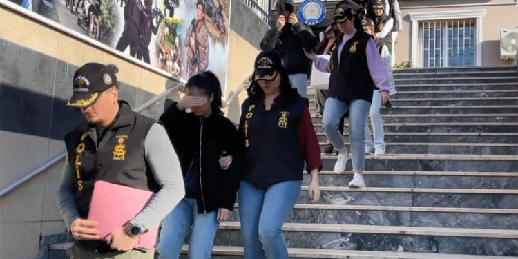 İstanbul'da fuhuş çetesine operasyon; 22 gözaltı