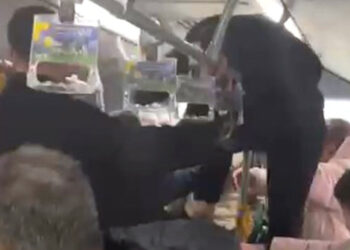 Metrobüste boş koltuk kavgası
