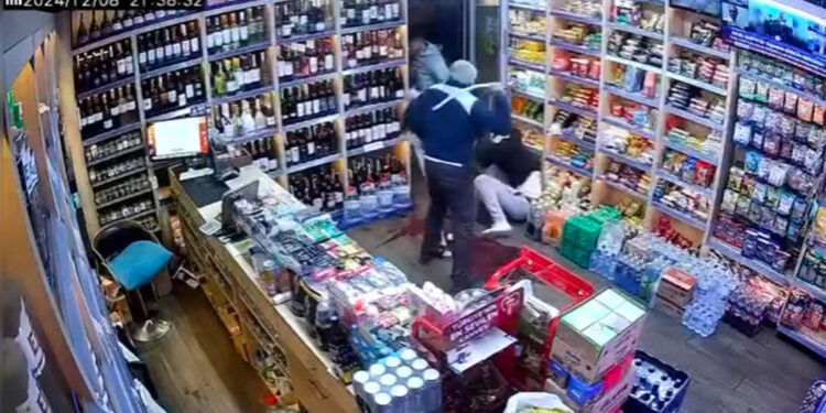 Sarıyer'de 'sahte içki sattın' kavgası