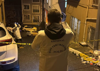 Şişli'de 4'ncü kattan düşen kişi hayatını kaybetti