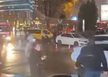 Şişli'deki AVM'de yangın paniği