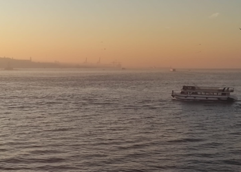 İstanbul Boğazı gemi trafiğine yeniden açıldı