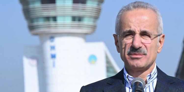 İstanbul Havalimanı'nda 3 pistte eş zamanlı iniş-kalkış yapılacak