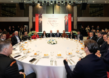 İstanbul Valisi Gül'den Zafer Aktaş için veda yemeği