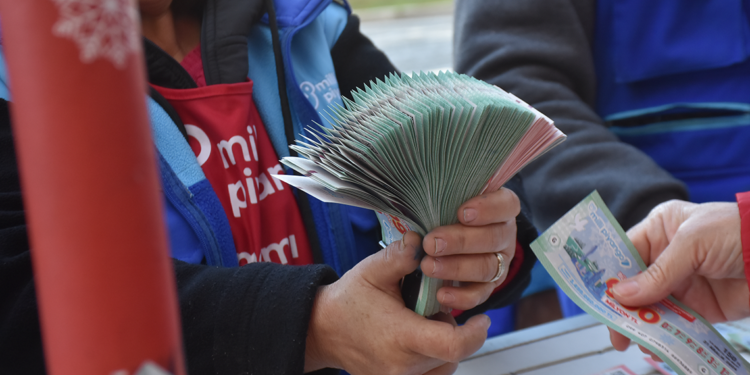 İzmirlileri büyük ikramiye heyecanı sardı