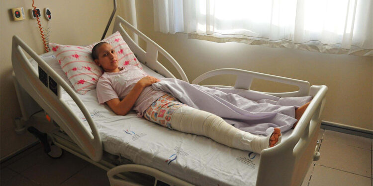 Belda kanseri yenerek, ilk adımını attı