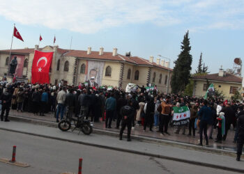 Kilis'te yaşayan Suriyeliler kutlama yaptı
