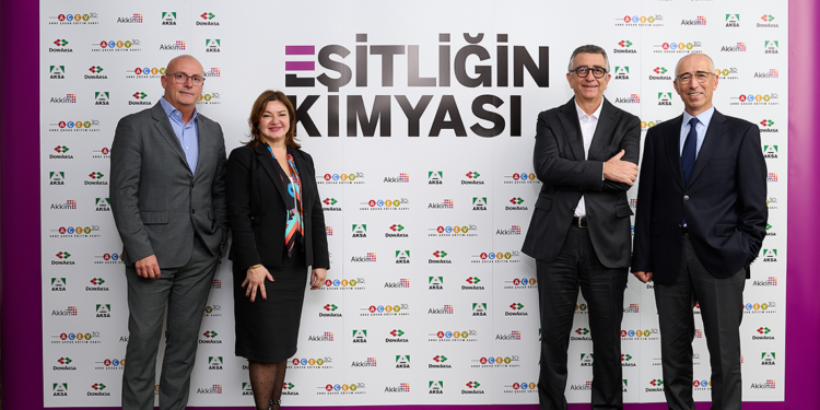 Kız çocuklarının eğitimi için yeni proje: 'Eşitliğin Kimyası'