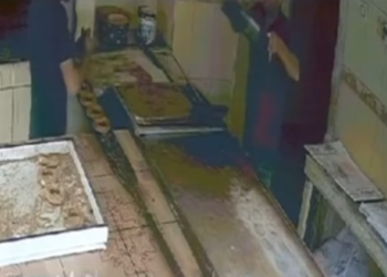 Kızgın pekmezi başına döken fırın çalışanı ağır yaralandı