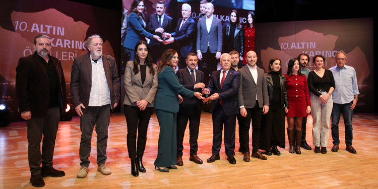 Küçükçekmece Belediyesi, Altın Karınca ödülü aldı