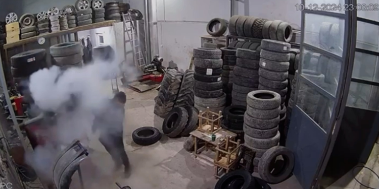 Lastik tamiri sırasında patlama