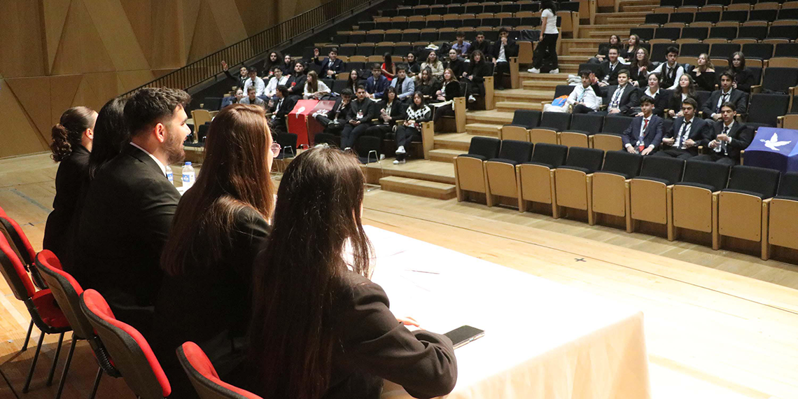 Lise öğrencilerinden TBMM simülasyonu