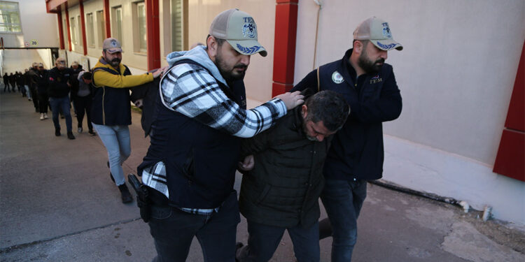 Medikal firması adı altında iş yeri açıp, FETÖ'nün finans ağını yönetmiş