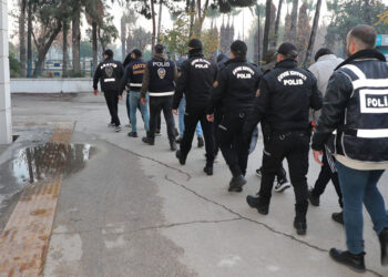 Mersin merkezli 3 ilde fuhuş operasyonu
