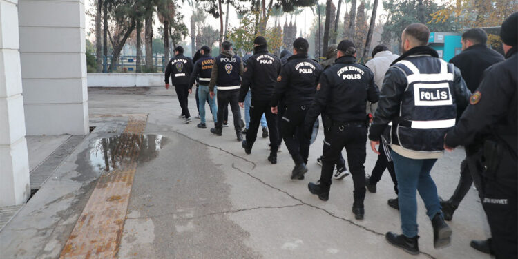 Mersin merkezli 3 ilde fuhuş operasyonu