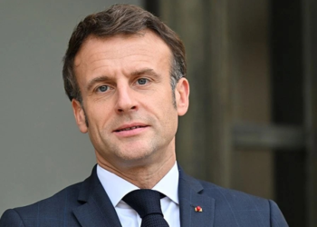 Macron, kasırgadan etkilenen Mayotte Adası'nı ziyaret etti