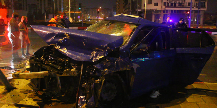 Malatya'da otomobiller çarpıştı; 1 ölü, 2 yaralı