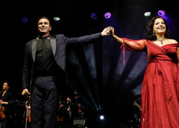 Mario Frangoulis güçlü yorumu ile unutulmaz bir gece yaşattı