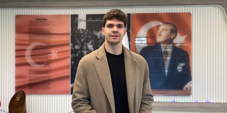 Milli basketbolcu Tarık Biberovic, gençlerle bir araya geldi