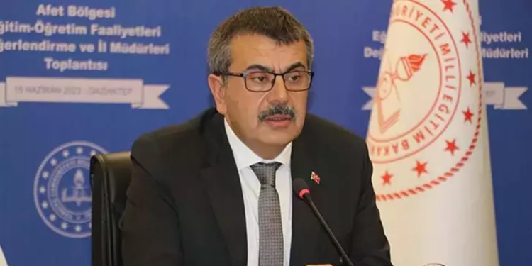 Mülakatlarda hukuksuzluk iddia edenler başvursun, gereğini yaparız