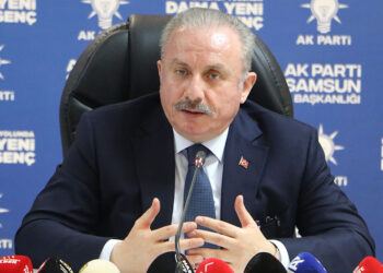 Türkiye'de mutlaka bir sivil anayasa yapılacak