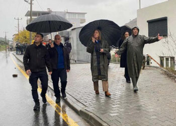 Nazilli'de sağanak yağış; sokaklar suyla doldu
