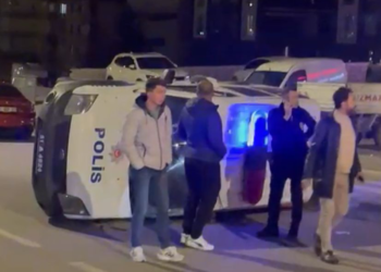 Niğde'de polis aracı ile otomobil çarpıştı: 2'si polis 6 yaralı
