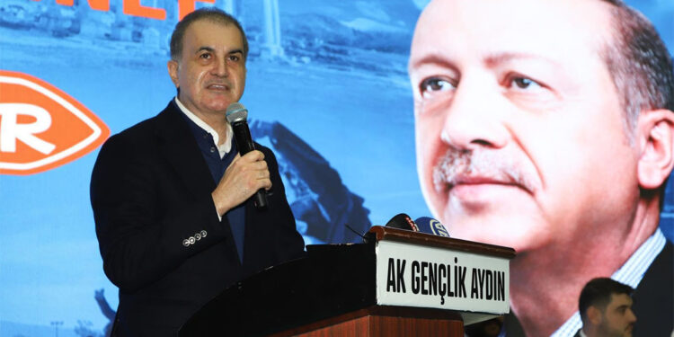 Tarihi bir dönemeçten geçiyoruz