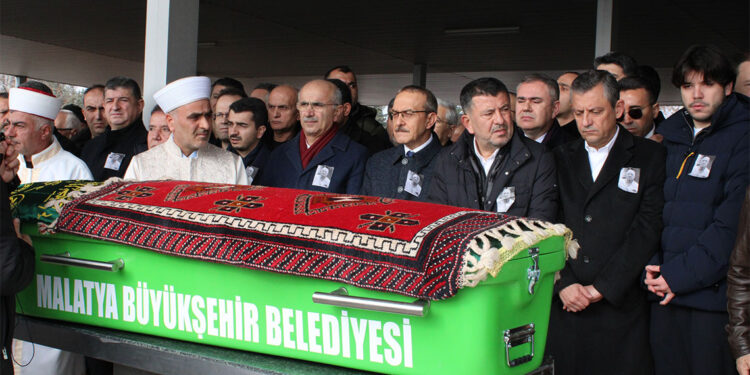 Veli Ağbaba'nın babası toprağa verildi