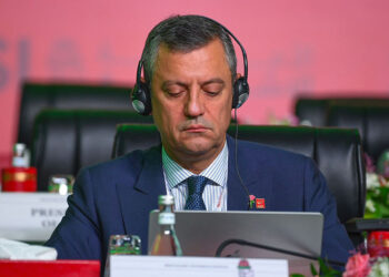 Özgür Özel, Sosyalist Enternasyonal Konsey Toplantısı’na katıldı