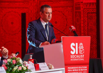 Suriye'de acilen demokratik rejimin inşası elzemdir