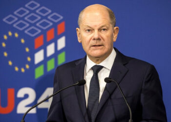 Olaf Scholz Federal Mecliste güvenoyu alamadı
