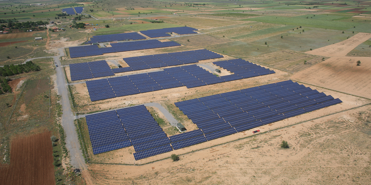 Osmaniye’deki Sarıtepe Hibrit GES Projesi enerji üretimine başladı