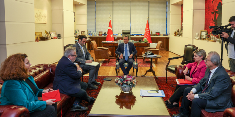 Özgür Özel, Avrupa Parlamentosu Türkiye Raportörü ile bir araya geldi