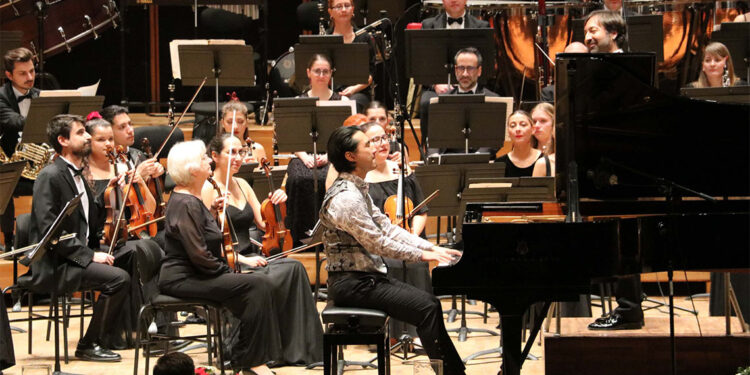 Piyanist Hyung-ki Joo, İzmirli sanatseverlerle buluştu