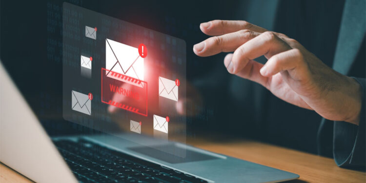 İndirim haftasında kimlik avı saldırıları yüzde 692 arttı