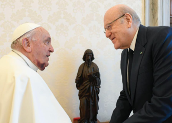 Papa, Lübnan Başbakanı Mikati ile görüştü