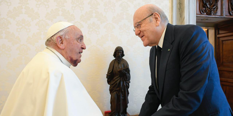Papa, Lübnan Başbakanı Mikati ile görüştü