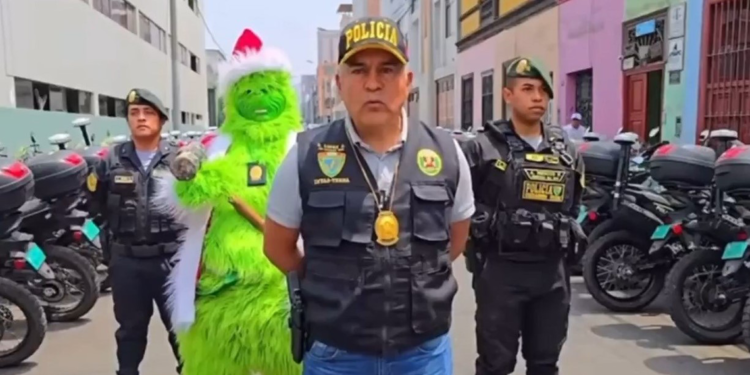 Peru polisi, Grinç kılığına girerek operasyon düzenledi